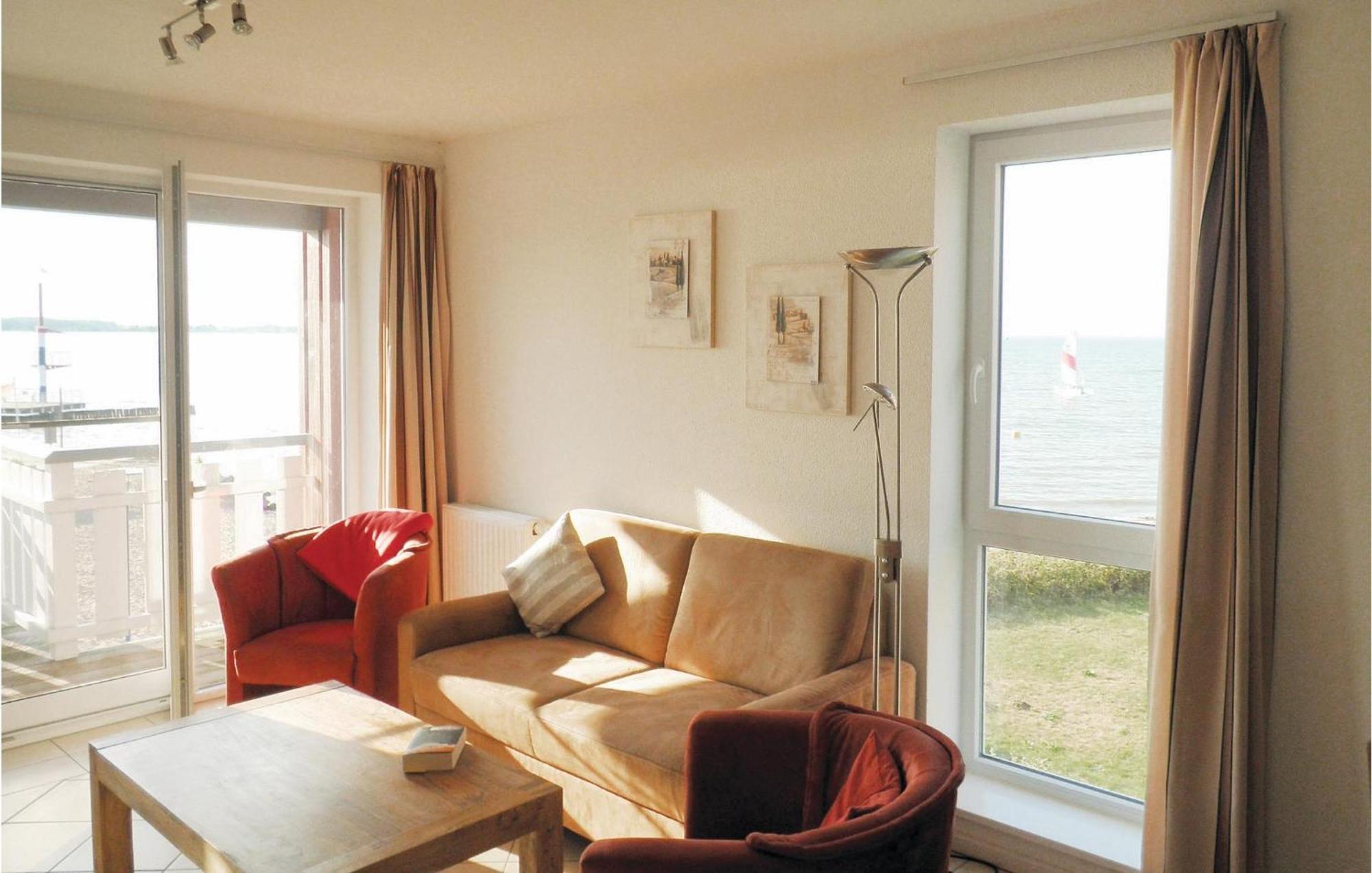 Pet Friendly Apartment In Rechlin With Kitchen ภายนอก รูปภาพ